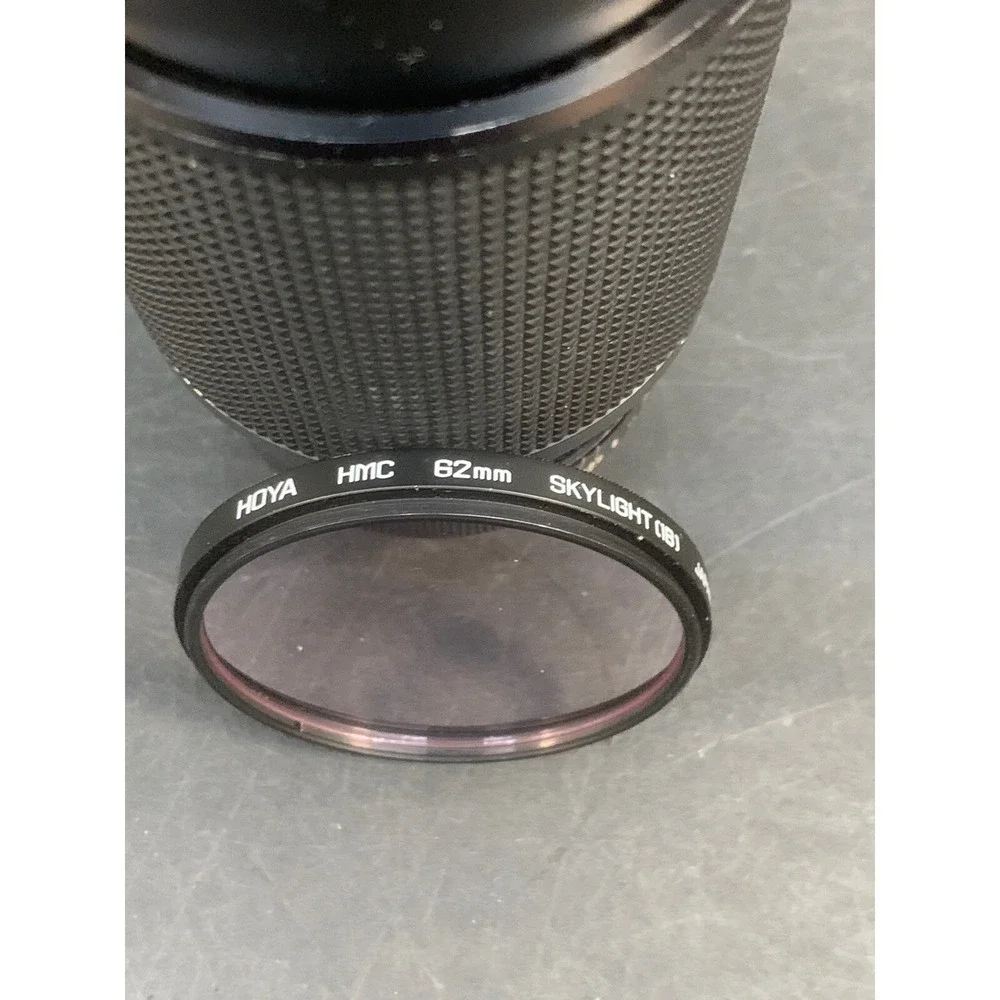 Vivitar 75-205mm 1: 3.8 MC Macro Focusing Zoom 62mm Lens + Skylight Filter